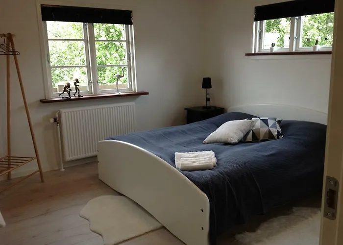 Holiday home Ny Istandsat Traehus I Givskud