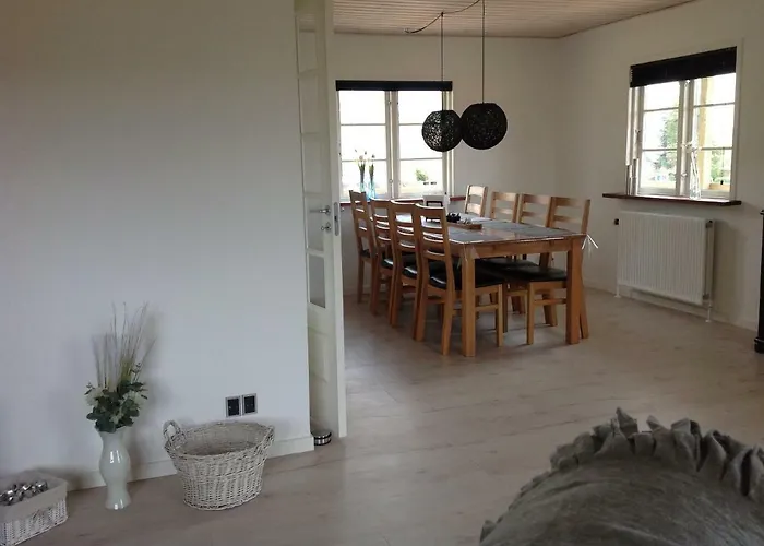 Ny Istandsat Traehus I Givskud Holiday home