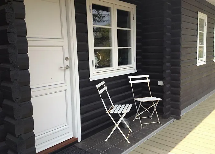 Holiday home Ny Istandsat Traehus I Givskud