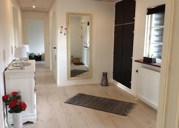 Ny Istandsat Traehus I Givskud * Give